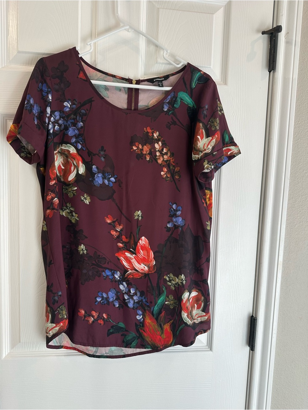 Express Burgundy Floral Short-Sleeve Blouse Medium
